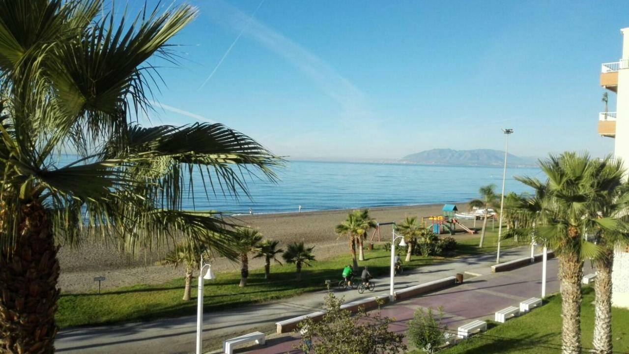 Apartamento Mediterráneo Rincón de la Victoria Esterno foto